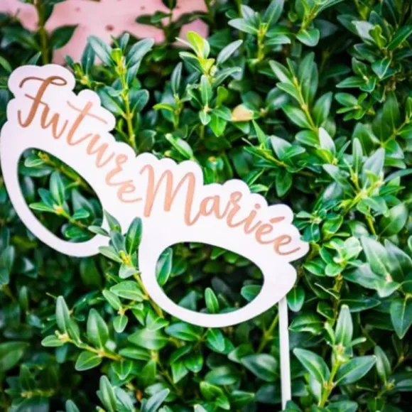 Kit Photobooth avec son Cadre et ses 12 Pièces - EVJF de Folie - Rose Gold